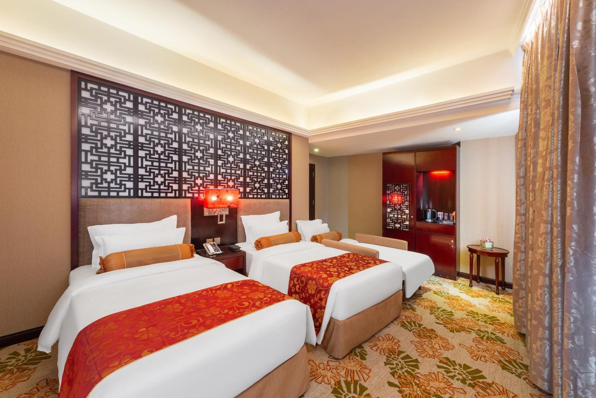 Отель Metropole 3*